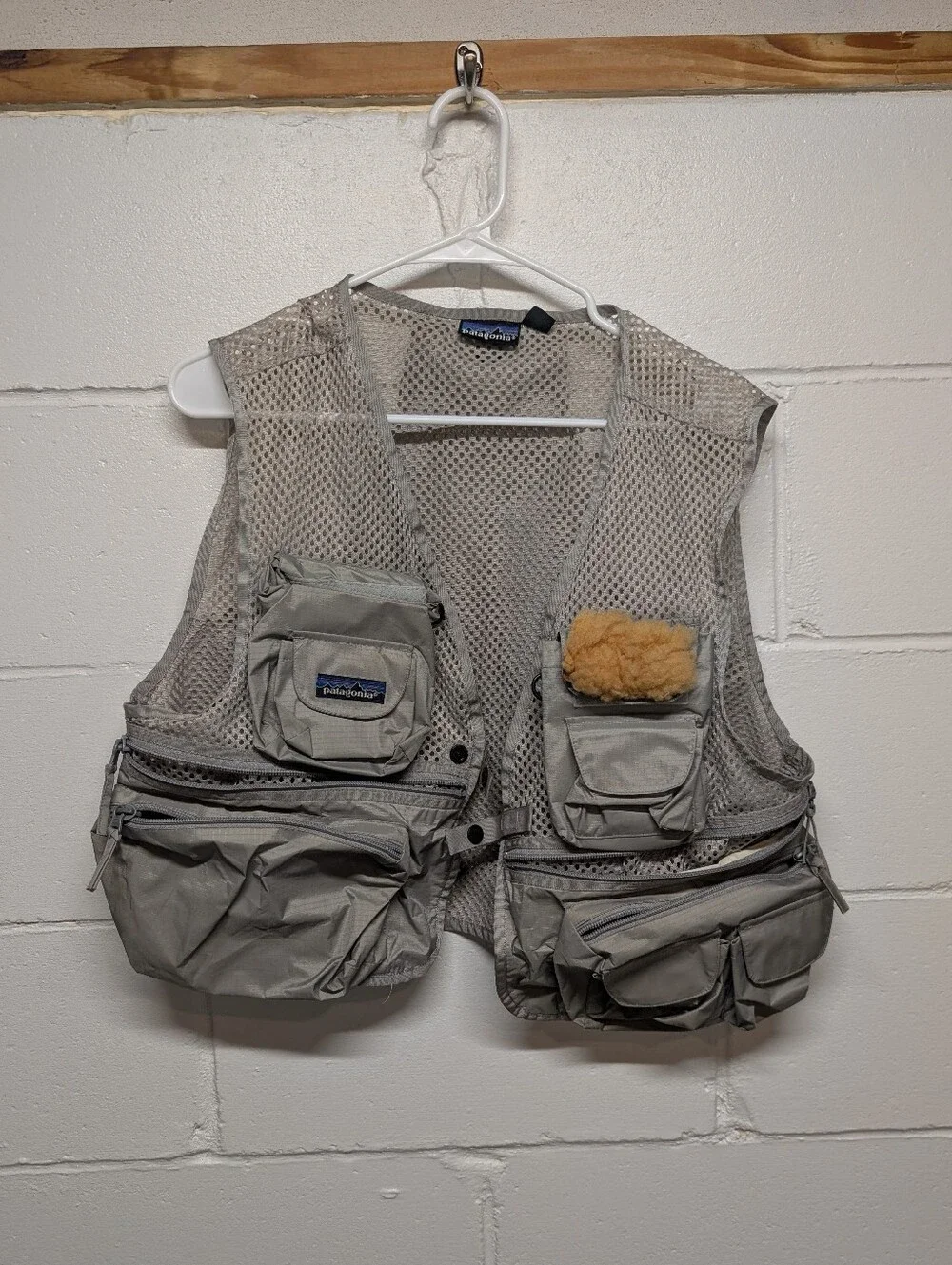 Vintage PATAGONIA Men's Mesh Fly Fishing Vest Gray (Medium)